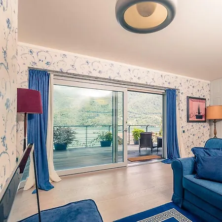 Delle Edere Lake View Apartment
